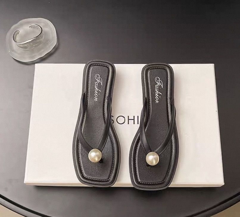 Girls Stylish Slippers Black P-1-code: 03